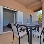Clara *