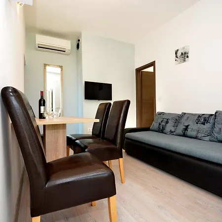 Apartman Clara Nin