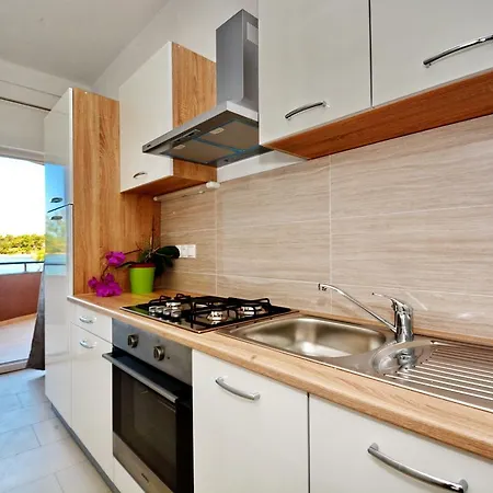 Clara Apartment *
